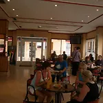 Hotel Mayna