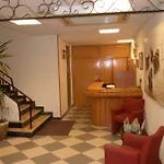 Hotel Mayna 2*