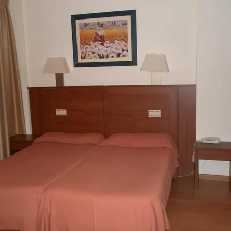 Mayna Otel