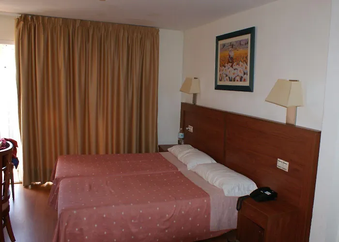 Mayna Ξενοδοχείο 2*