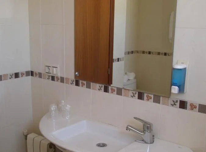 Ξενοδοχείο Mayna