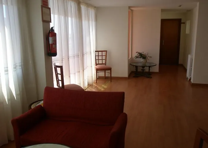 Mayna Hotel